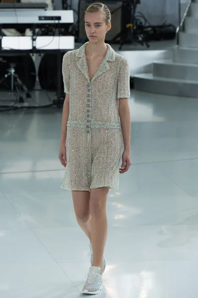 Look 34